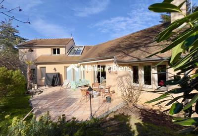 Villa - 216 m² - 7 pièces