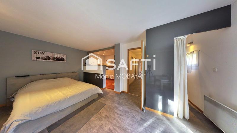 Maison - 210 m² - 6 pièces