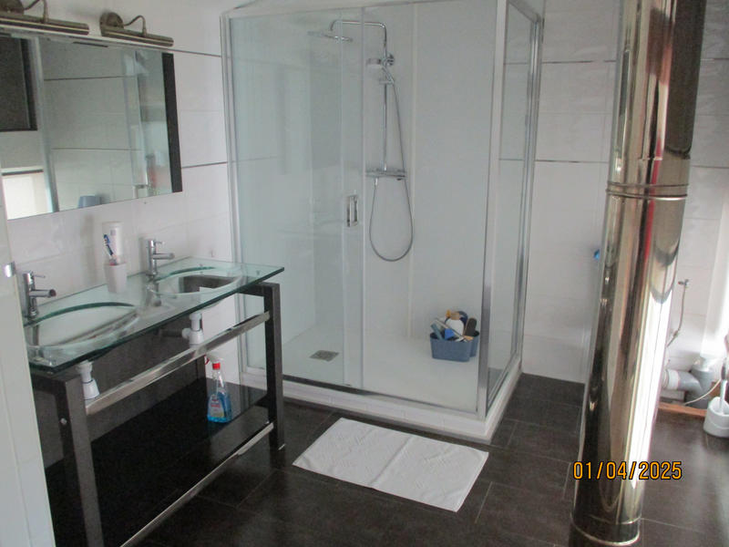 Maison - 200 m² - 7 pièces