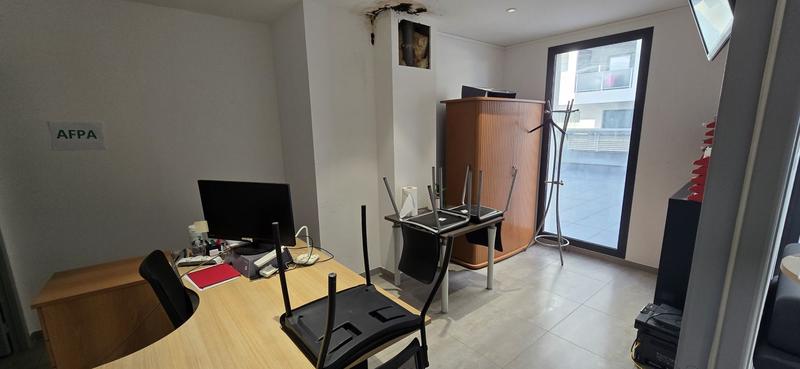 Bureau - 82 m²