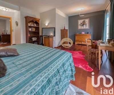 Maison - 338 m² - 8 pièces