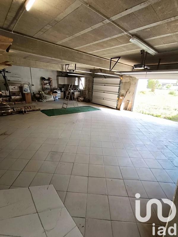 Maison - 240 m² - 8 pièces