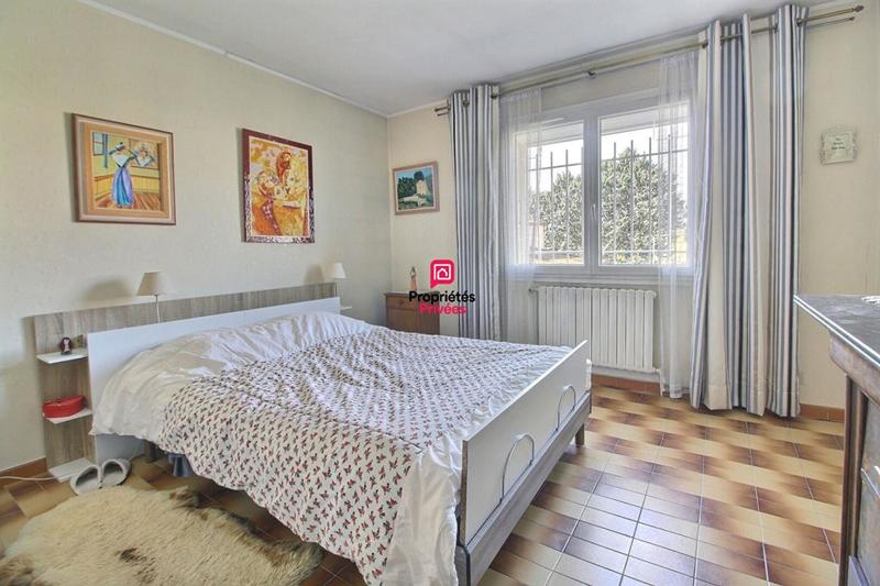 Maison - 350 m² - 12 pièces