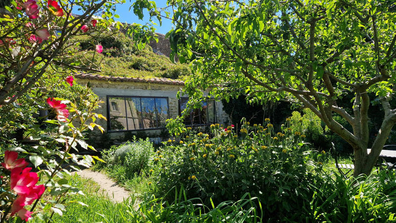 Maison - 681 m² - 21 pièces