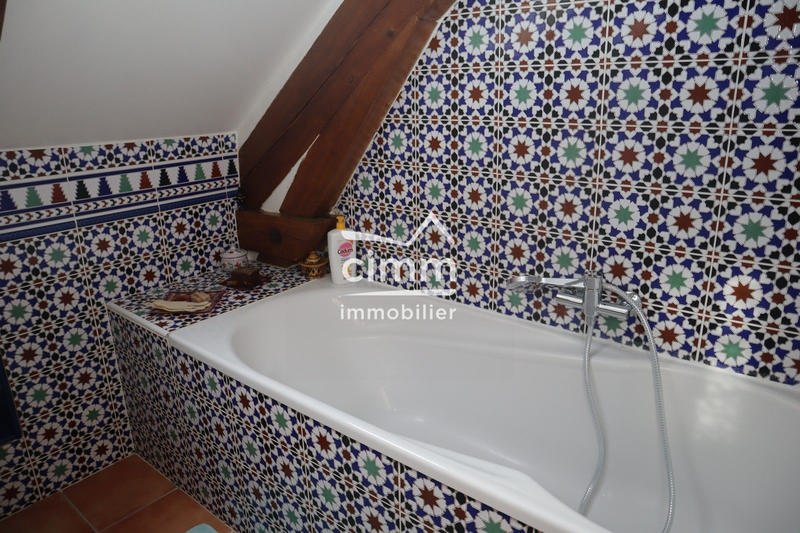 Maison traditionnelle - 109 m² - 5 pièces