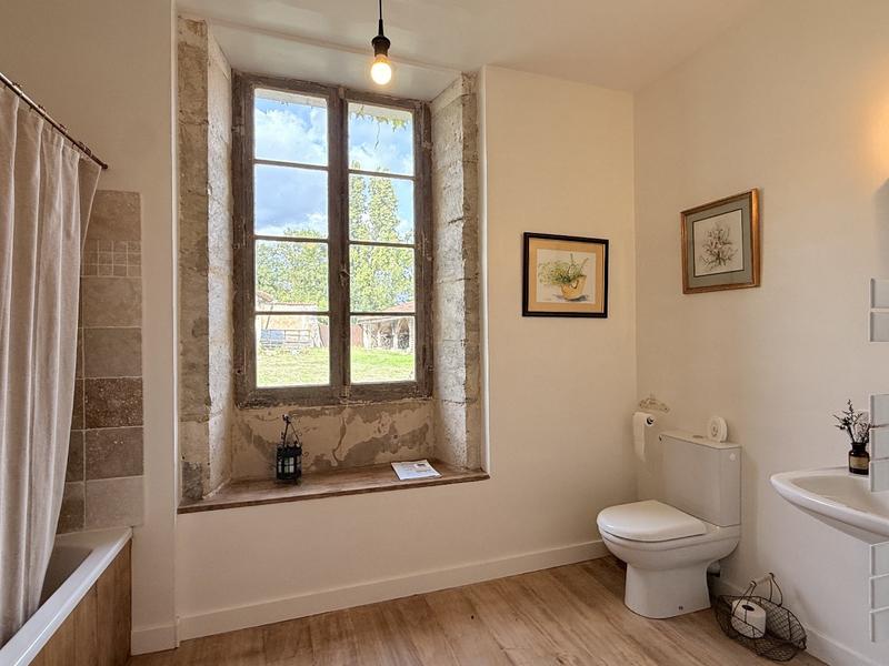 Maison - 260 m² - 7 pièces