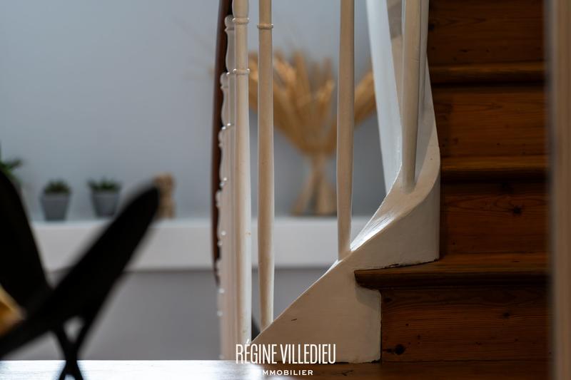 Maison - 167 m² - 8 pièces