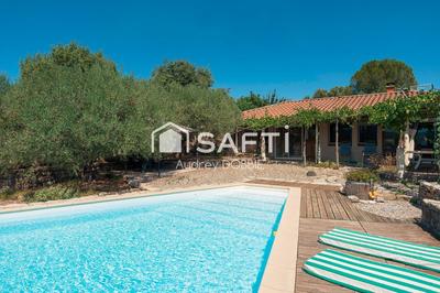 Maison - 228 m² - 8 pièces