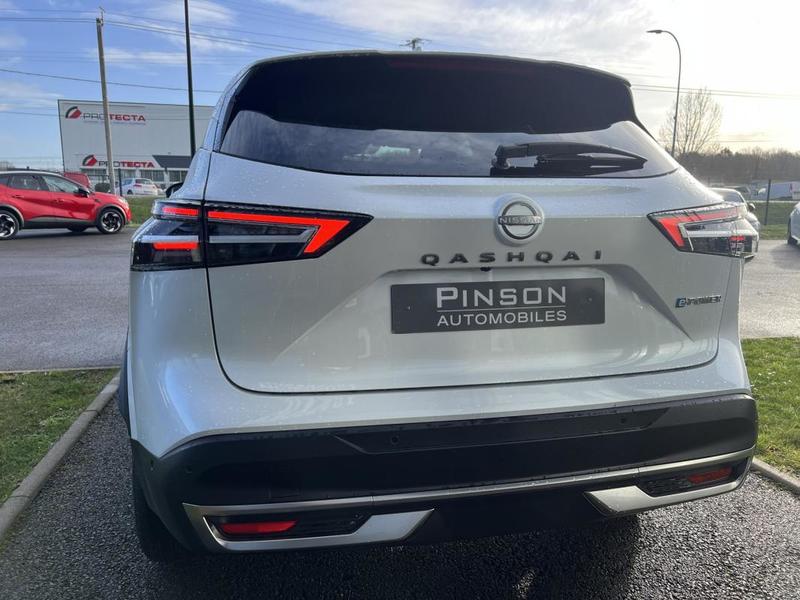 Nissan Qashqai 1.5 Hybrid 205 n-Connecta