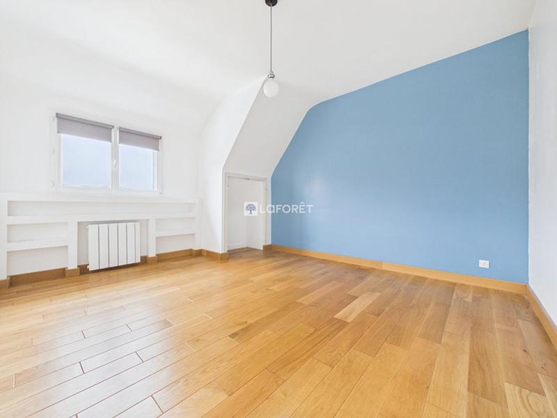 Maison - 93 m² - 5 pièces