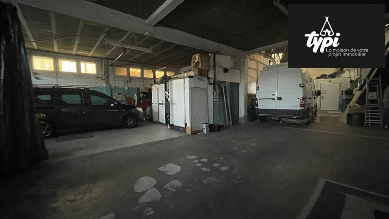 Local commercial - 230 m² - 10 pièces