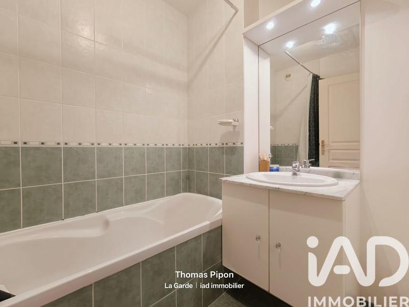 Appartement - 80 m² - 4 pièces