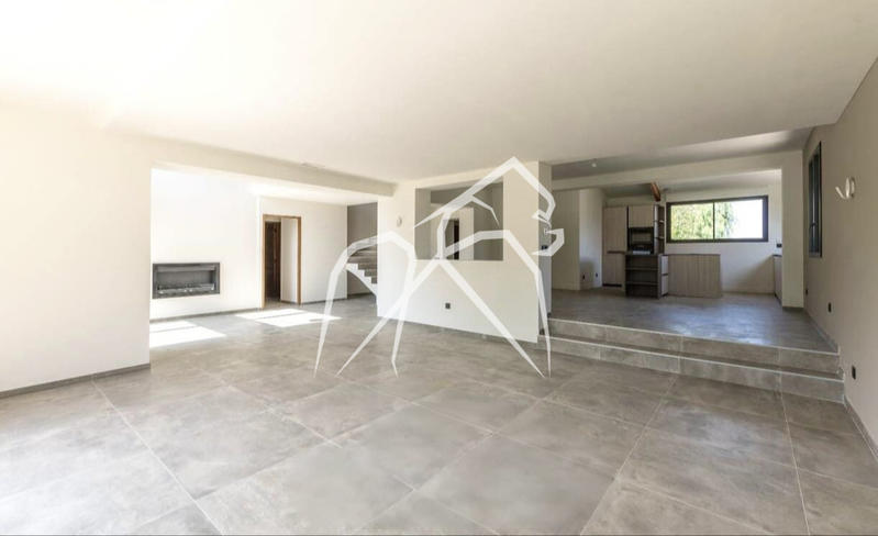 Maison contemporaine - 217 m² - 7 pièces