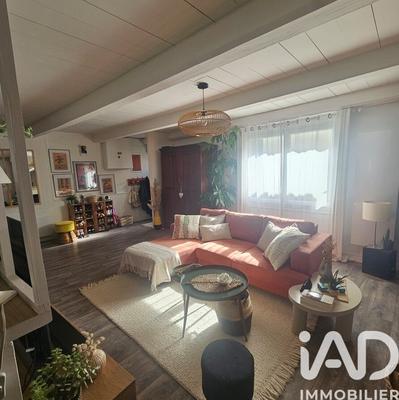 Maison - 102 m² - 4 pièces