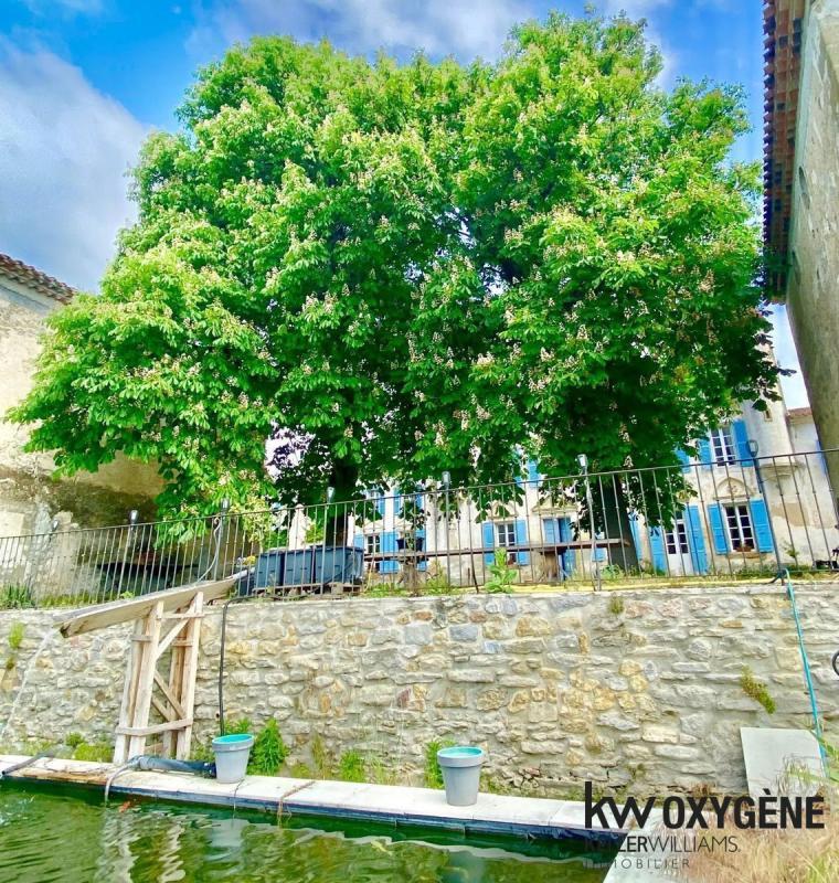 Château - 880 m² - 25 pièces