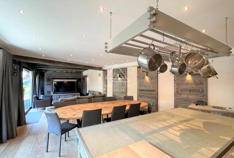 Appartement - 140 m² - 4 pièces