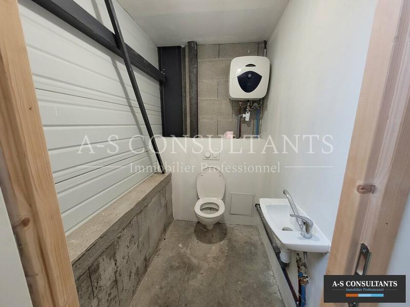 Local d'activité / Entrepôt - 349 m²