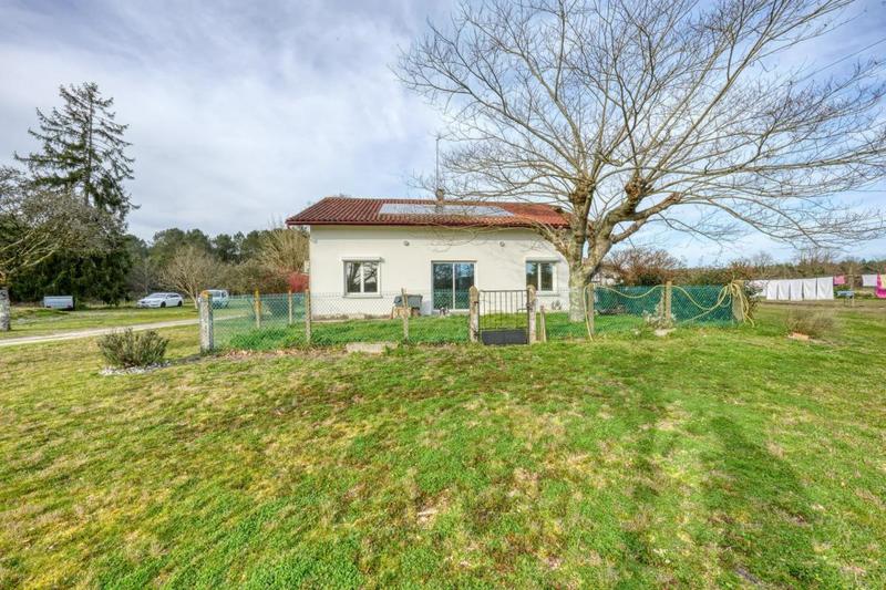 Maison - 330 m² - 12 pièces
