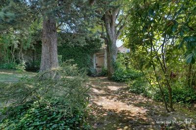 Demeure - 231 m² - 8 pièces