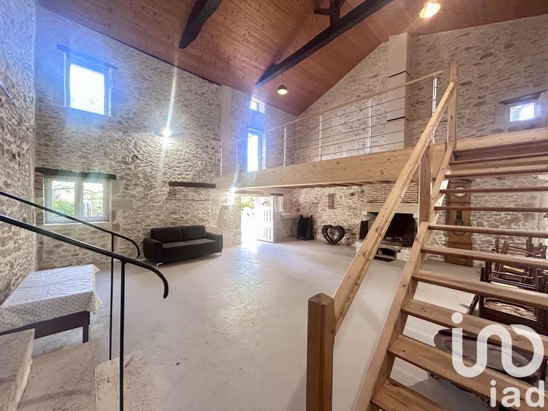 Maison - 215 m² - 8 pièces