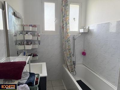 Maison traditionnelle - 147 m² - 6 pièces