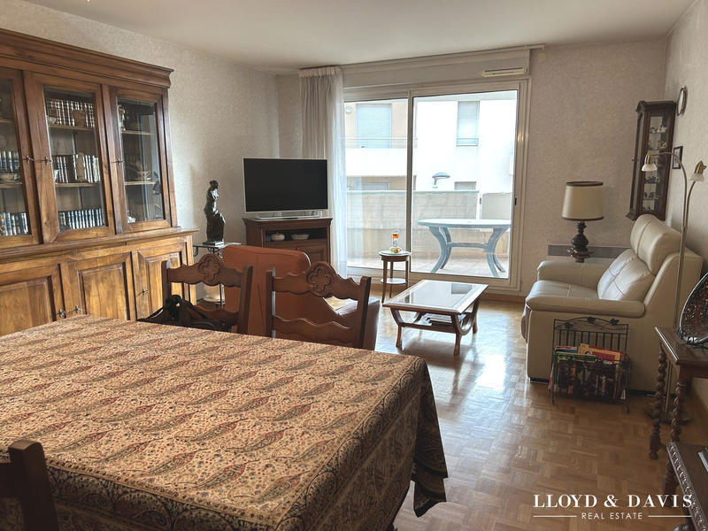 Appartement - 95 m² - 4 pièces