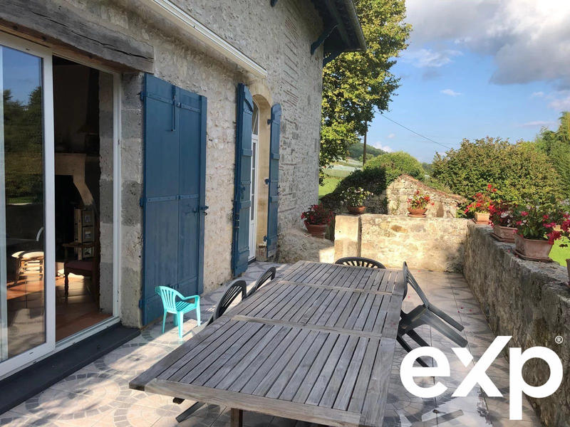 Bastide - 343 m² - 8 pièces