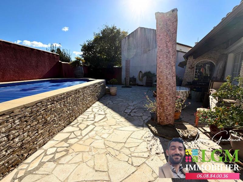 Maison - 99 m² - 5 pièces