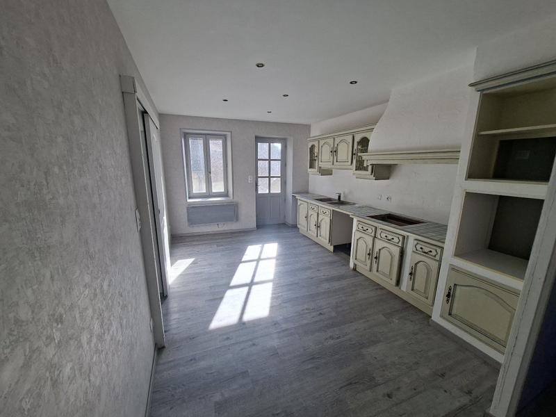 Maison - 107 m² - 7 pièces