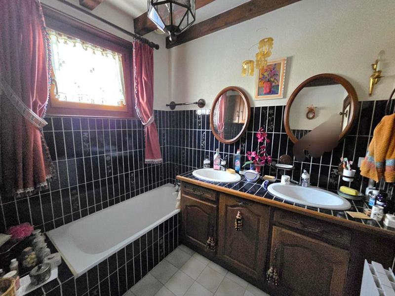 Maison - 147 m² - 7 pièces