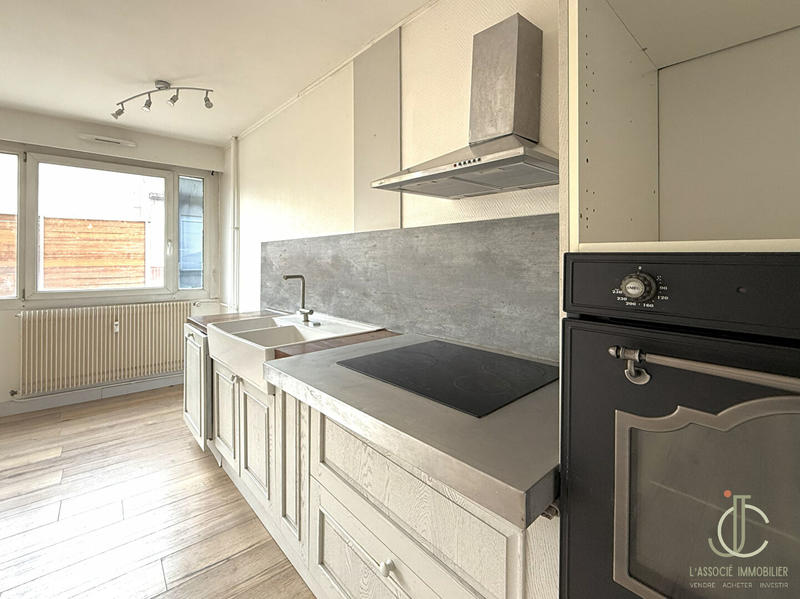 Appartement - 65 m² - 4 pièces