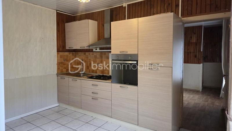 Maison de village - 520 m² - 2 pièces