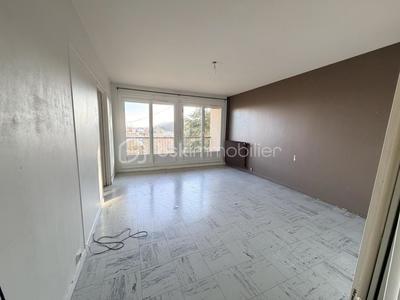 Appartement - 77 m² - 4 pièces
