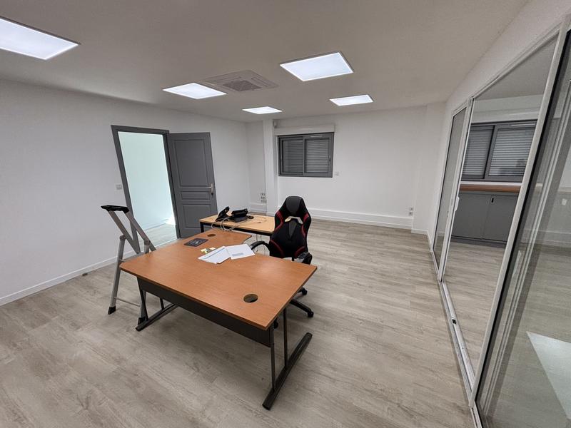 Local d'activités - 1 000 m²