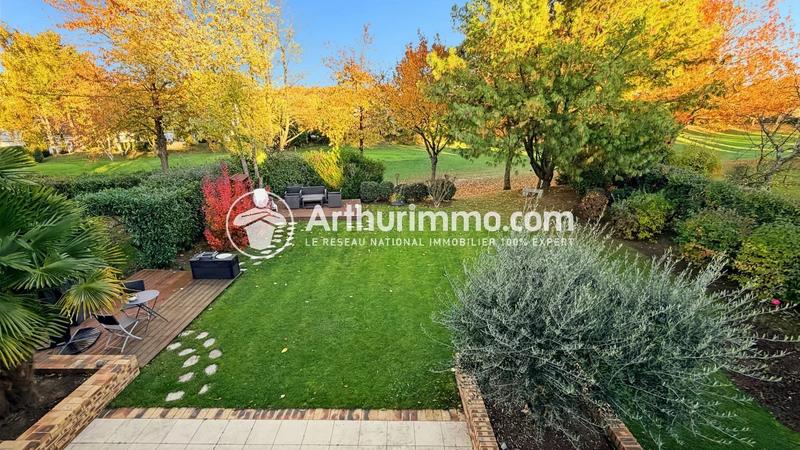 Maison - 210 m² - 7 pièces