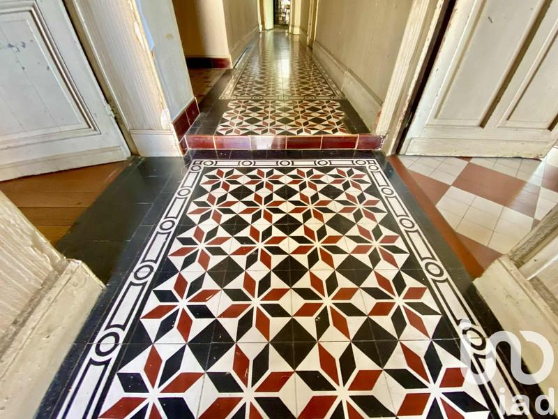 Maison - 240 m² - 10 pièces