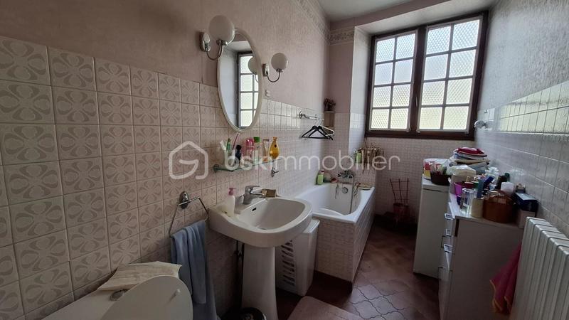 Immeuble - 205 m² - 8 pièces