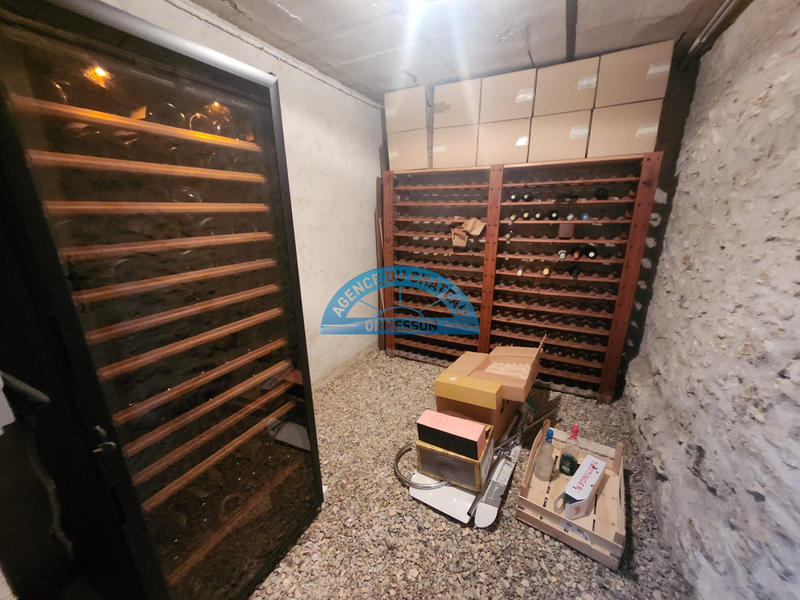 Maison - 254 m² - 10 pièces