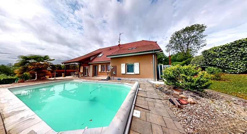 Villa - 200 m² - 6 pièces