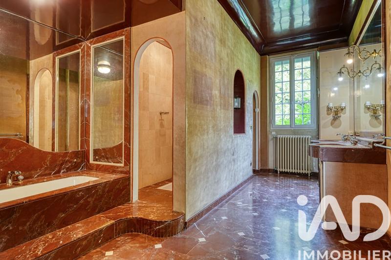 Maison - 289 m² - 10 pièces