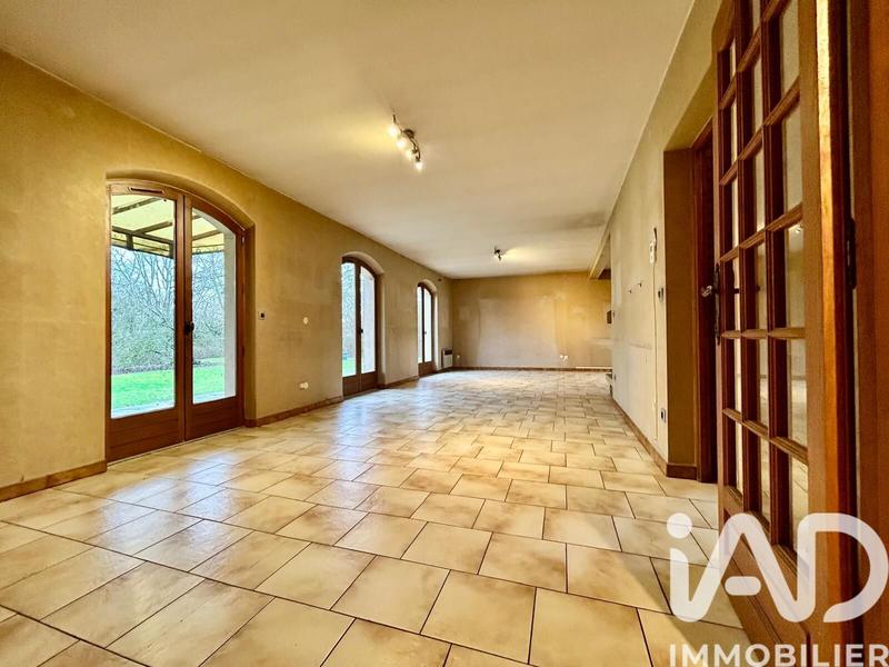 Maison - 186 m² - 7 pièces