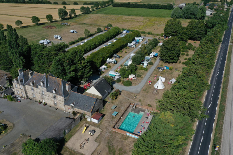 Château - 1 500 m² - 20 pièces