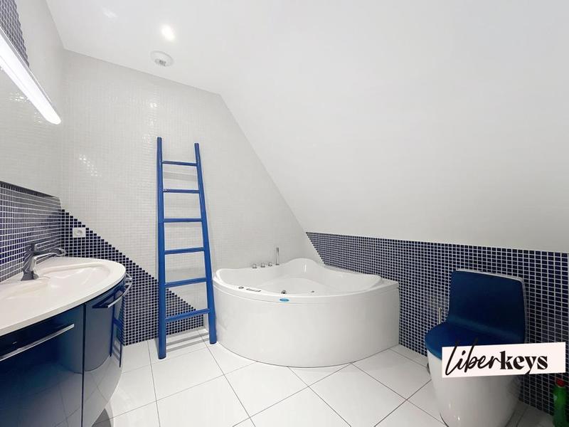 Maison de campagne - 500 m² - 13 pièces