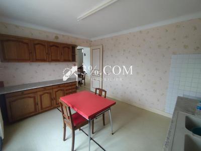 Maison - 95 m² - 6 pièces