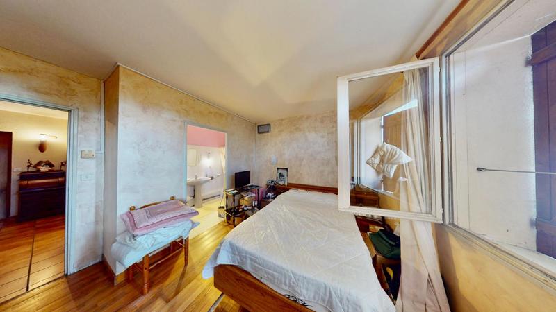 Maison - 209 m² - 6 pièces