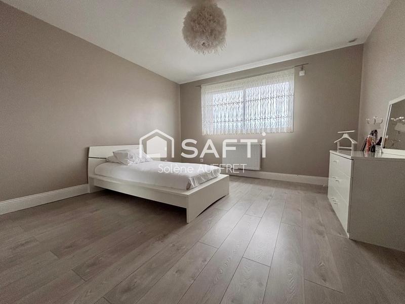 Maison - 135 m² - 4 pièces