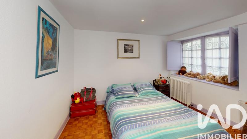 Maison de ville - 252 m² - 9 pièces