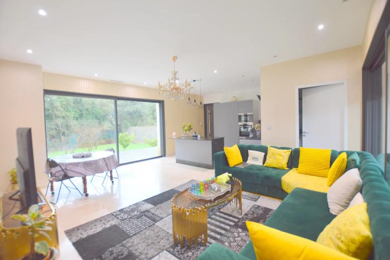 Maison - 136 m² - 5 pièces