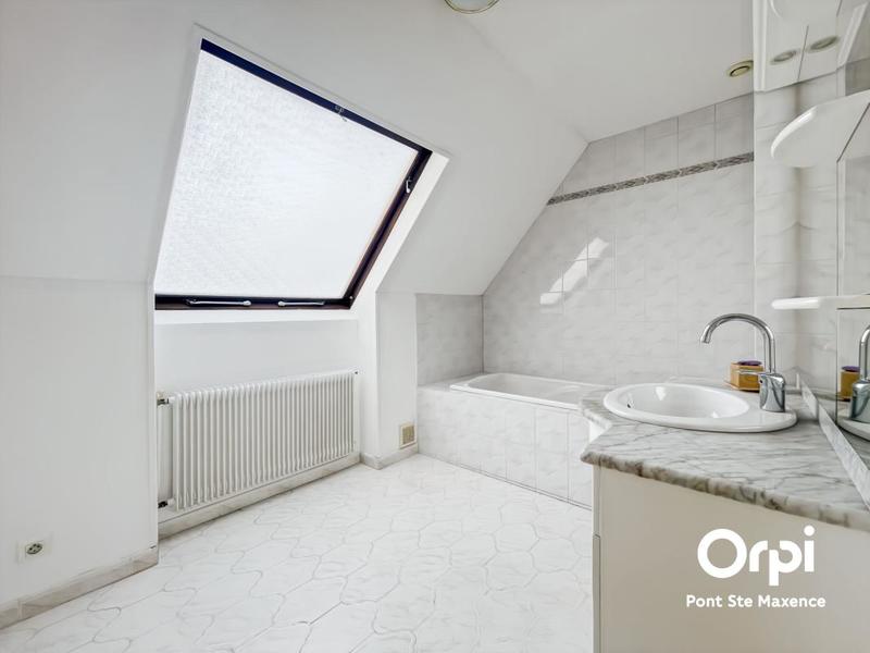 Maison - 98 m² - 4 pièces