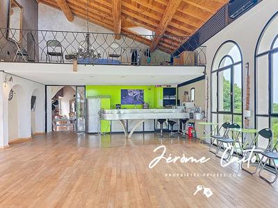 Immeuble - 1 358 m² - 20 pièces